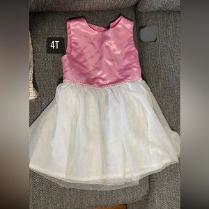 Girls dress